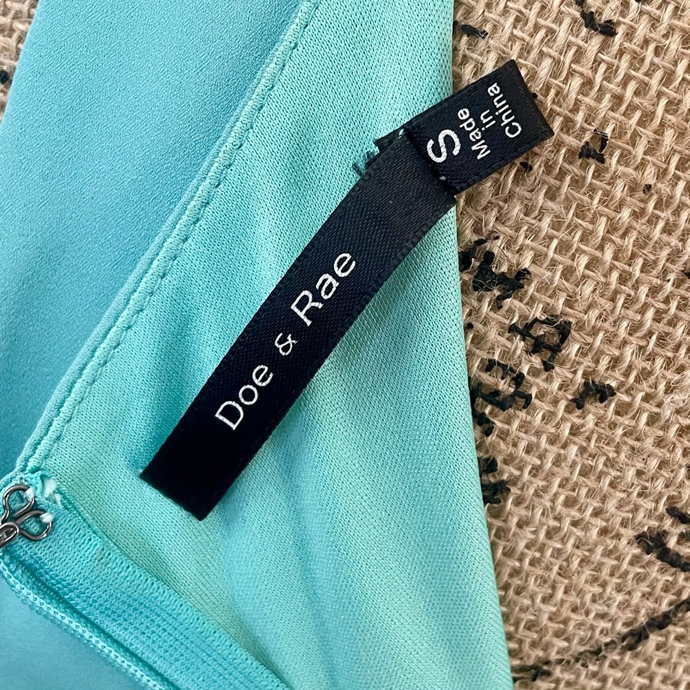 DOE & RAE : Sleeveless Chiffon Tiffany Blue Dress - Picture 8 of 9